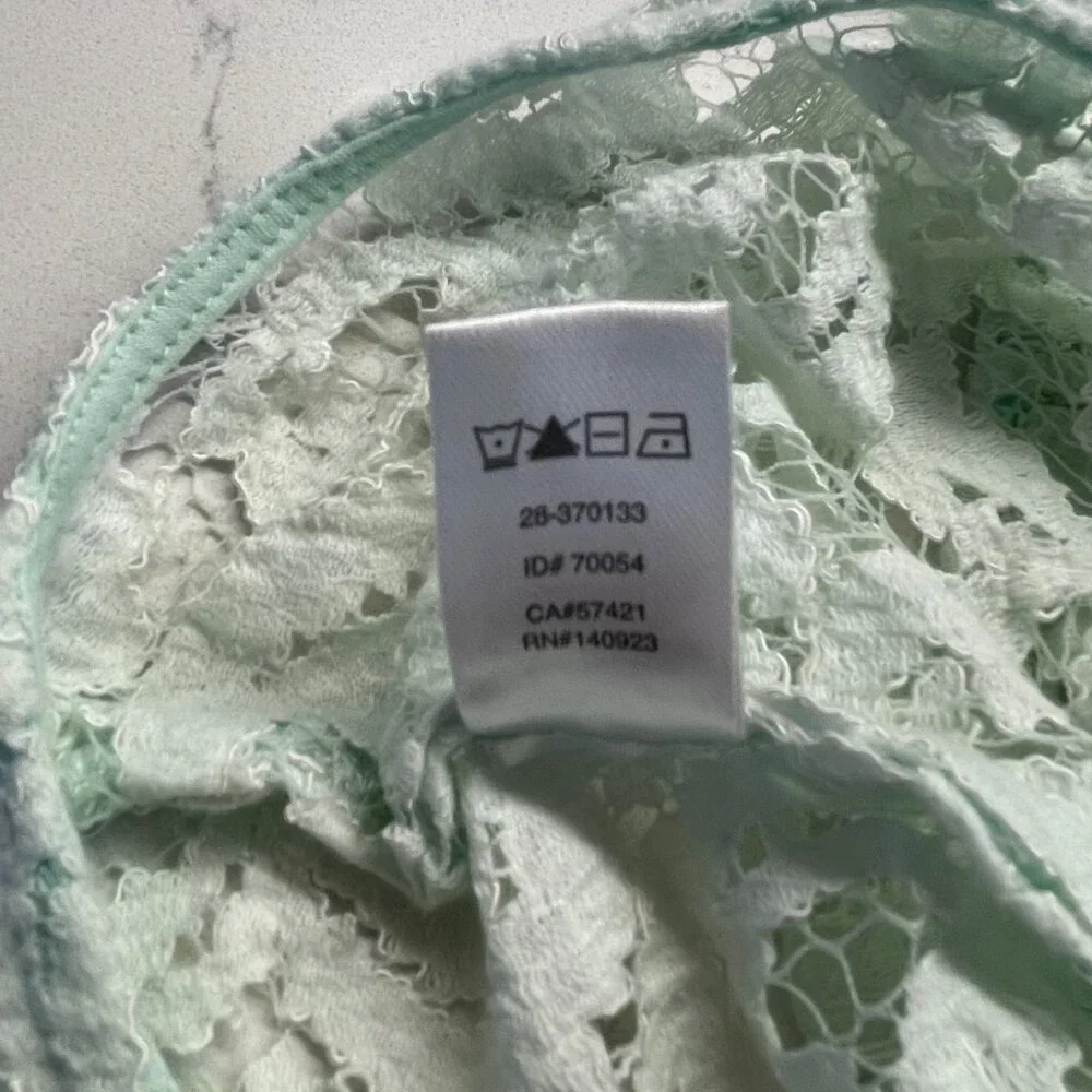 Ann Taylor Loft Short-Sleeve‎ Floral Lace Top in Mint Green, Size M - Picture 6 of 7